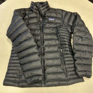 Patagonia women’s black down sweater in size small.